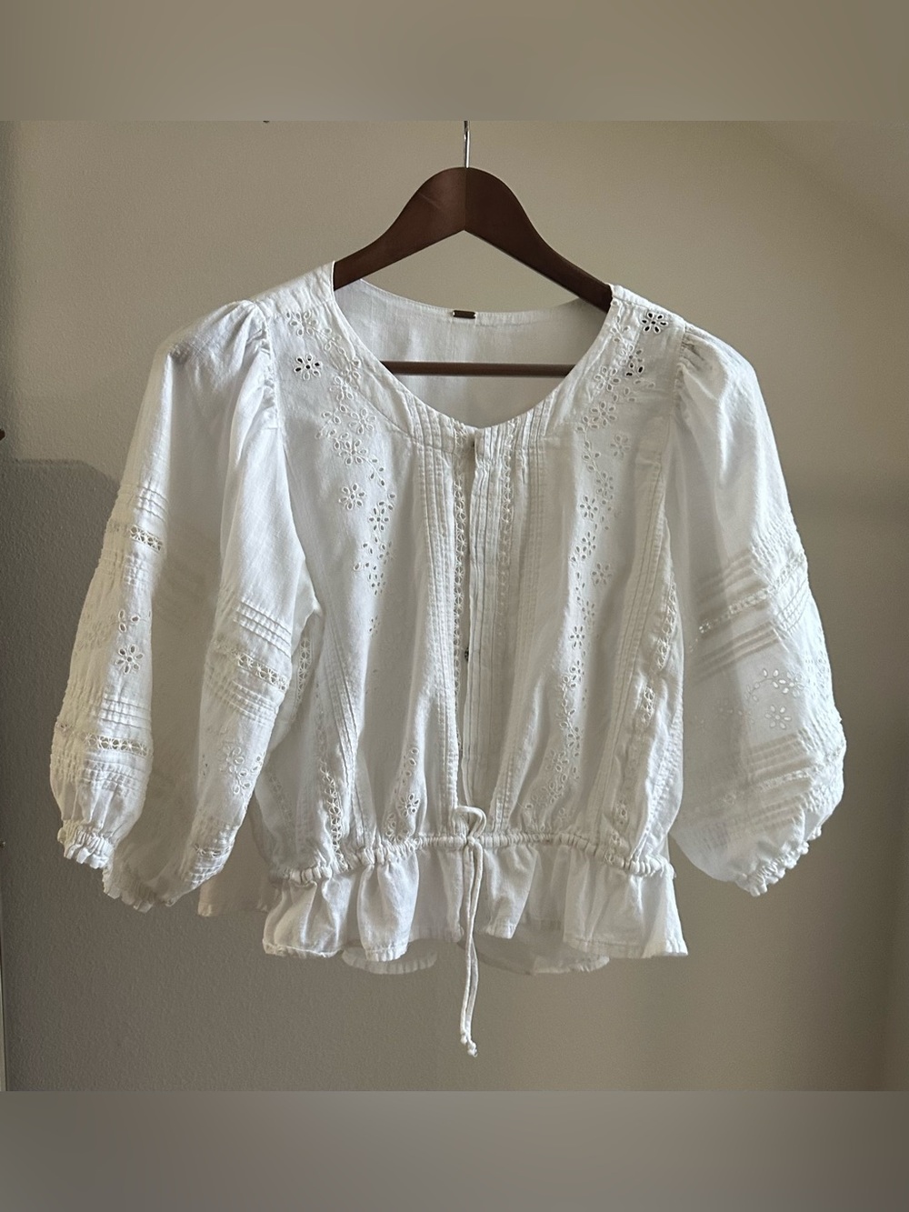 Free People White Eyelet Peasant Blouse